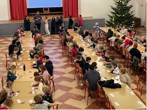 Børn der spille julebanko